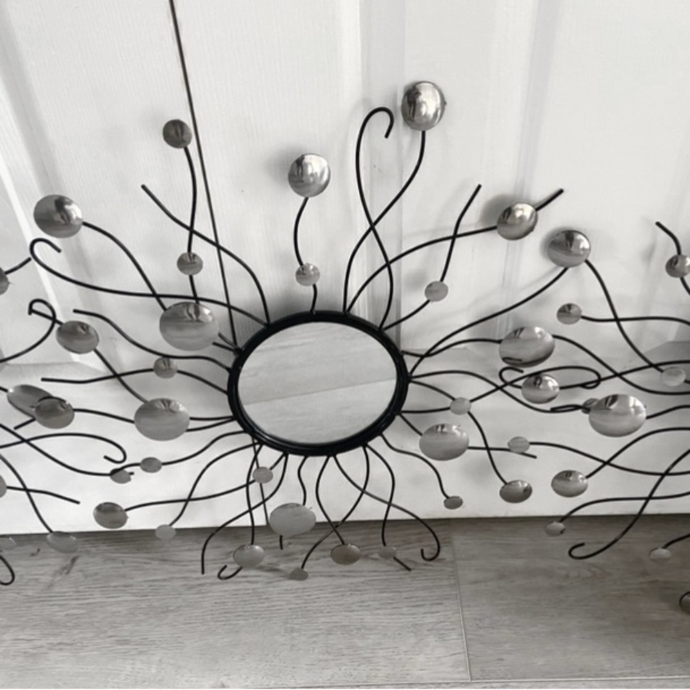 Mirror wall decor - Picture 2 of 4